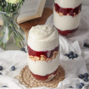 Deser jagodowy, przepis, fit przepisy, zdrowy deser